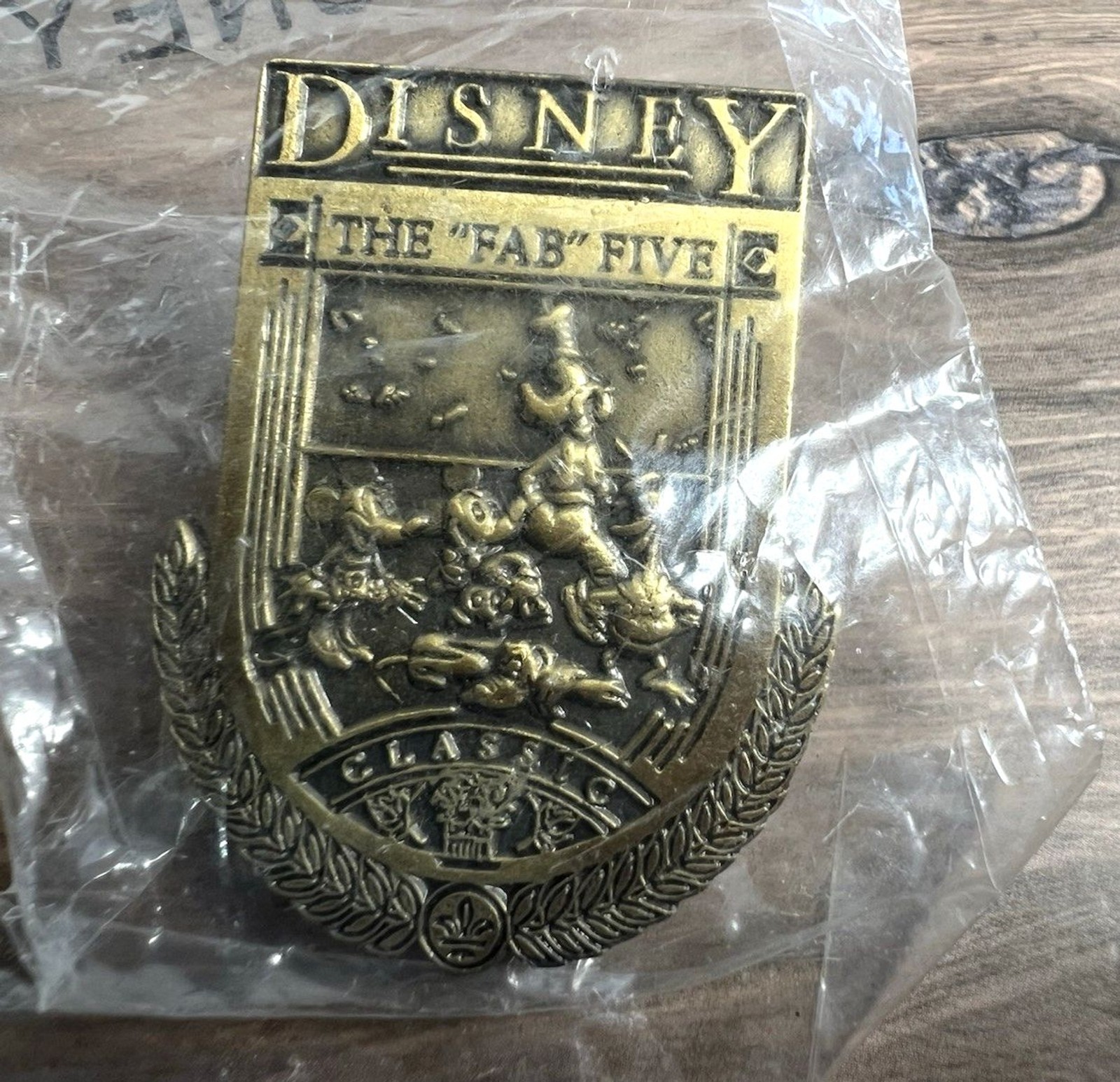 Disney Pin The Fab Five Cast Exclusive NIP
