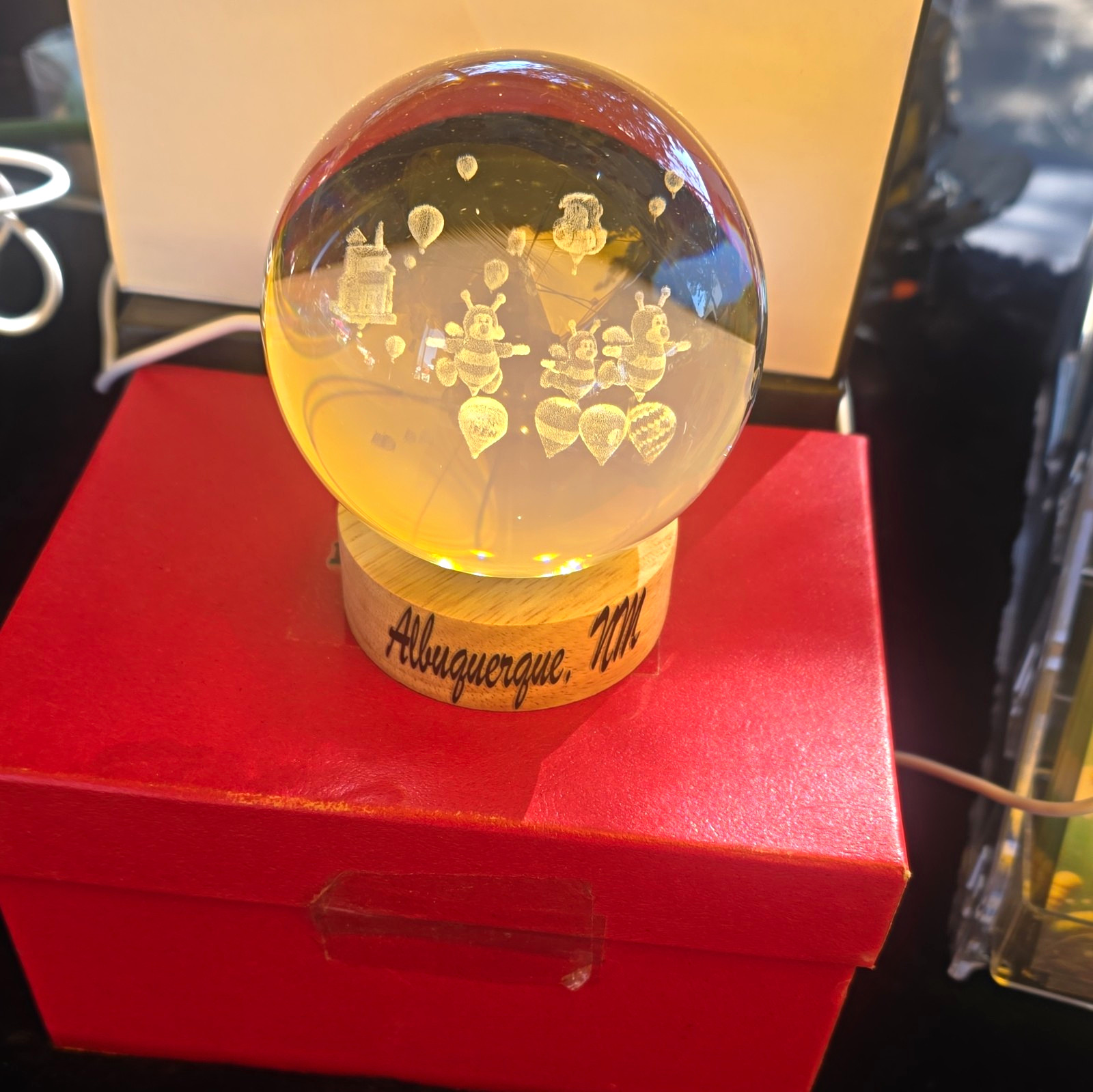 Hot Air Balloon Crystal Ball,Light Base (Special Shapes, Bees , Hot Air Balloon)