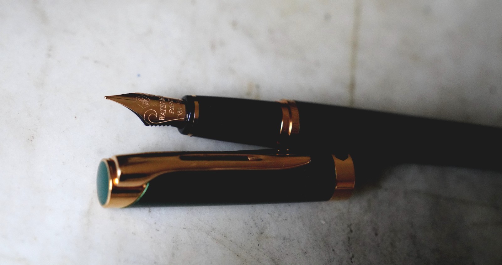 Magnificent Waterman Fountain Pen Green Lacquer - 18 Carat Solid Gold Nib