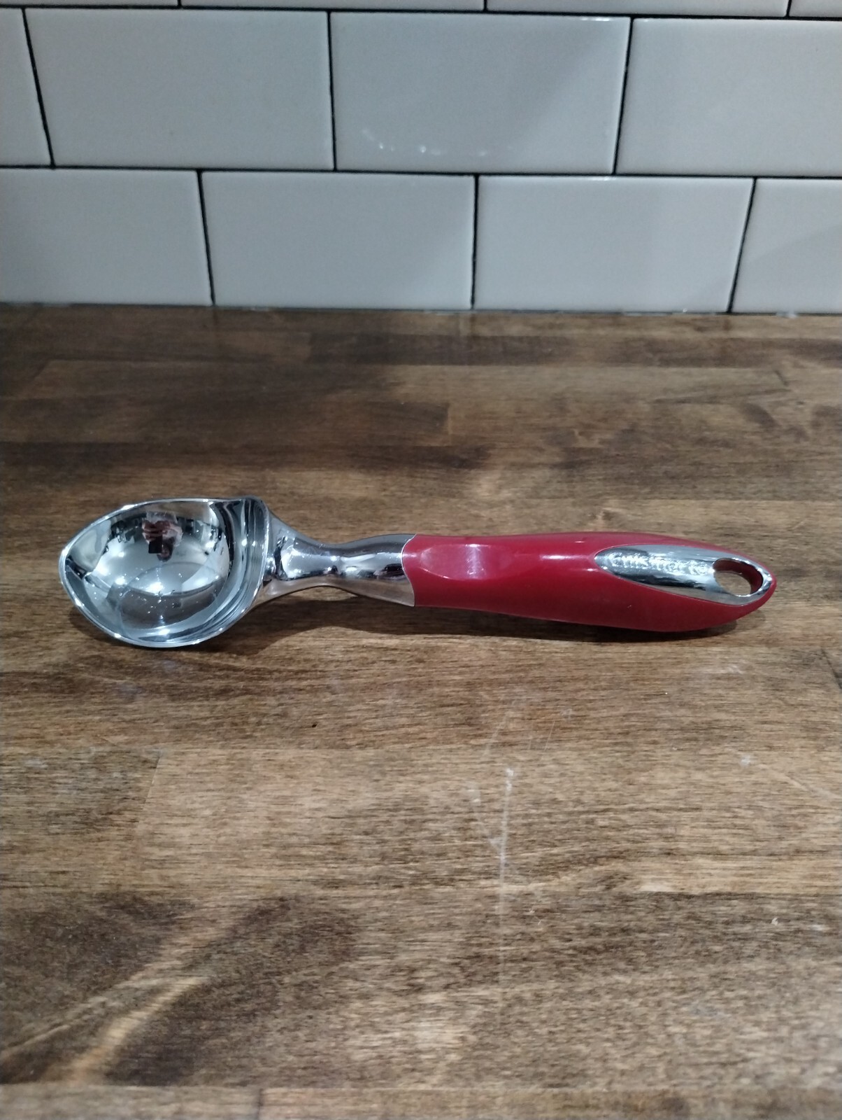 Cuisinart Ice Cream Scoop Dipper Red and silver