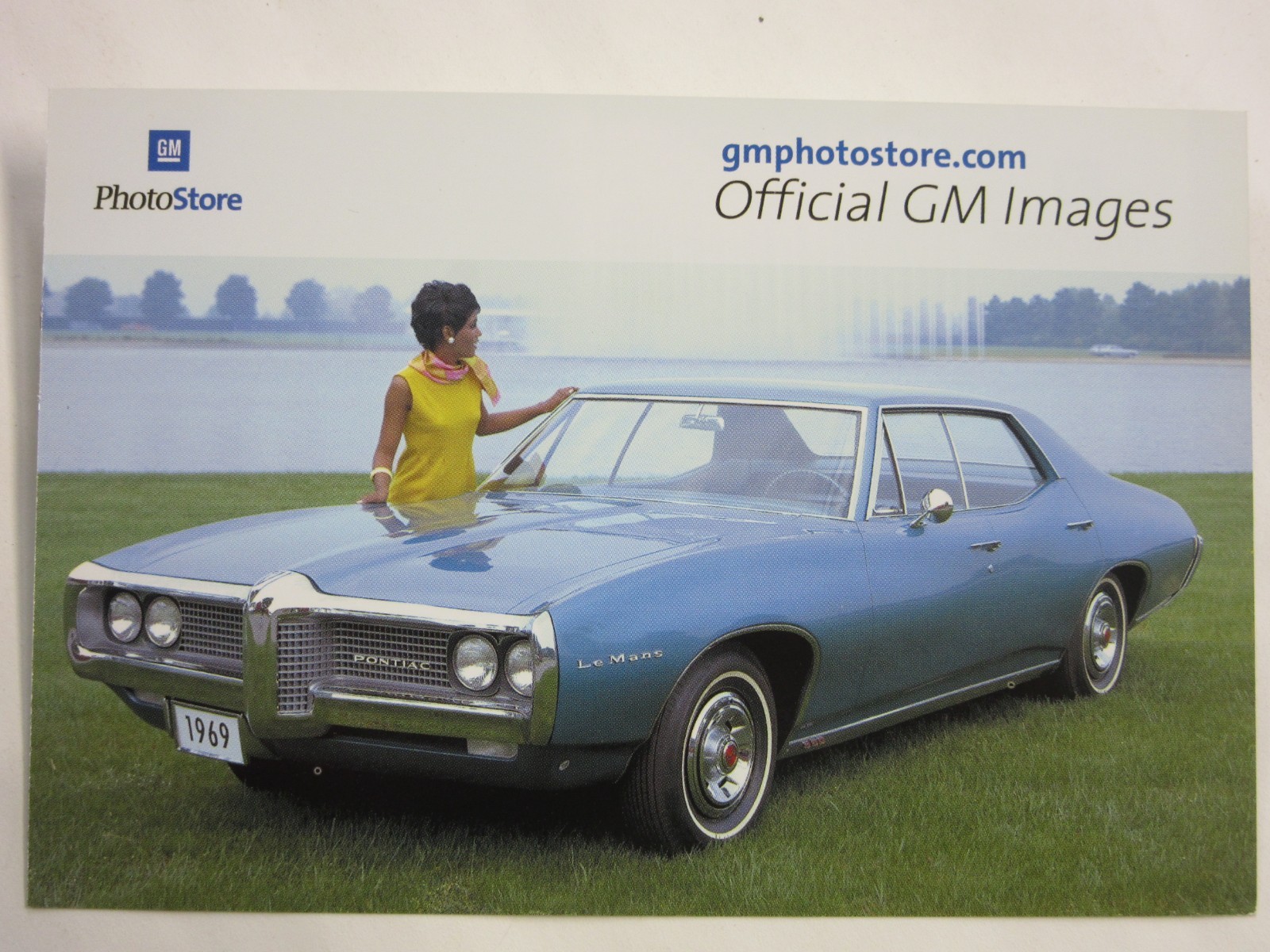 1969 Pontiac LeMans 4-Door Hardtop GM Photo Store Post Card Perfect