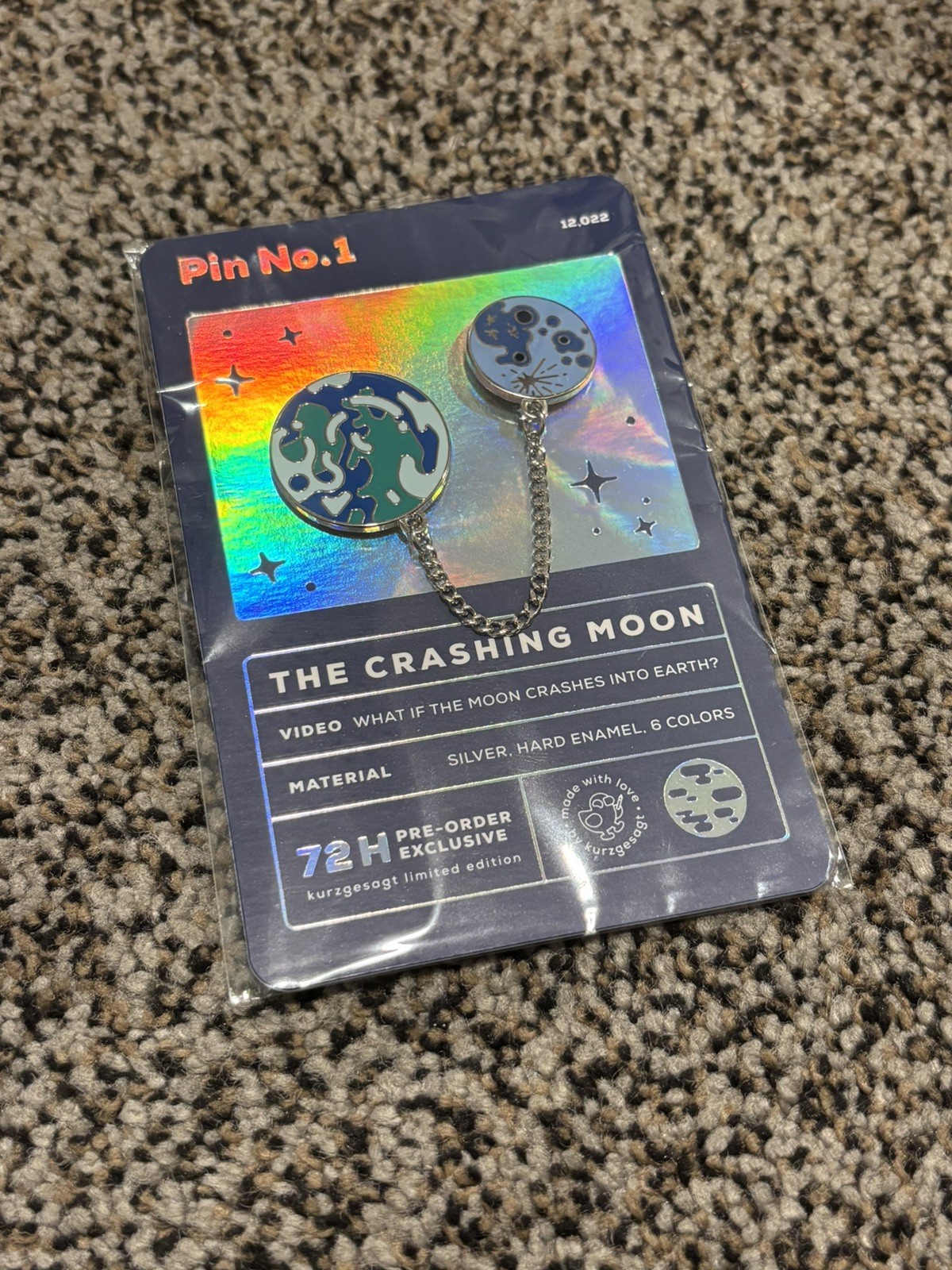 Kurzgesagt In a Nutshell Limited Edition Enamel Pin No. 1 The Crashing Moon