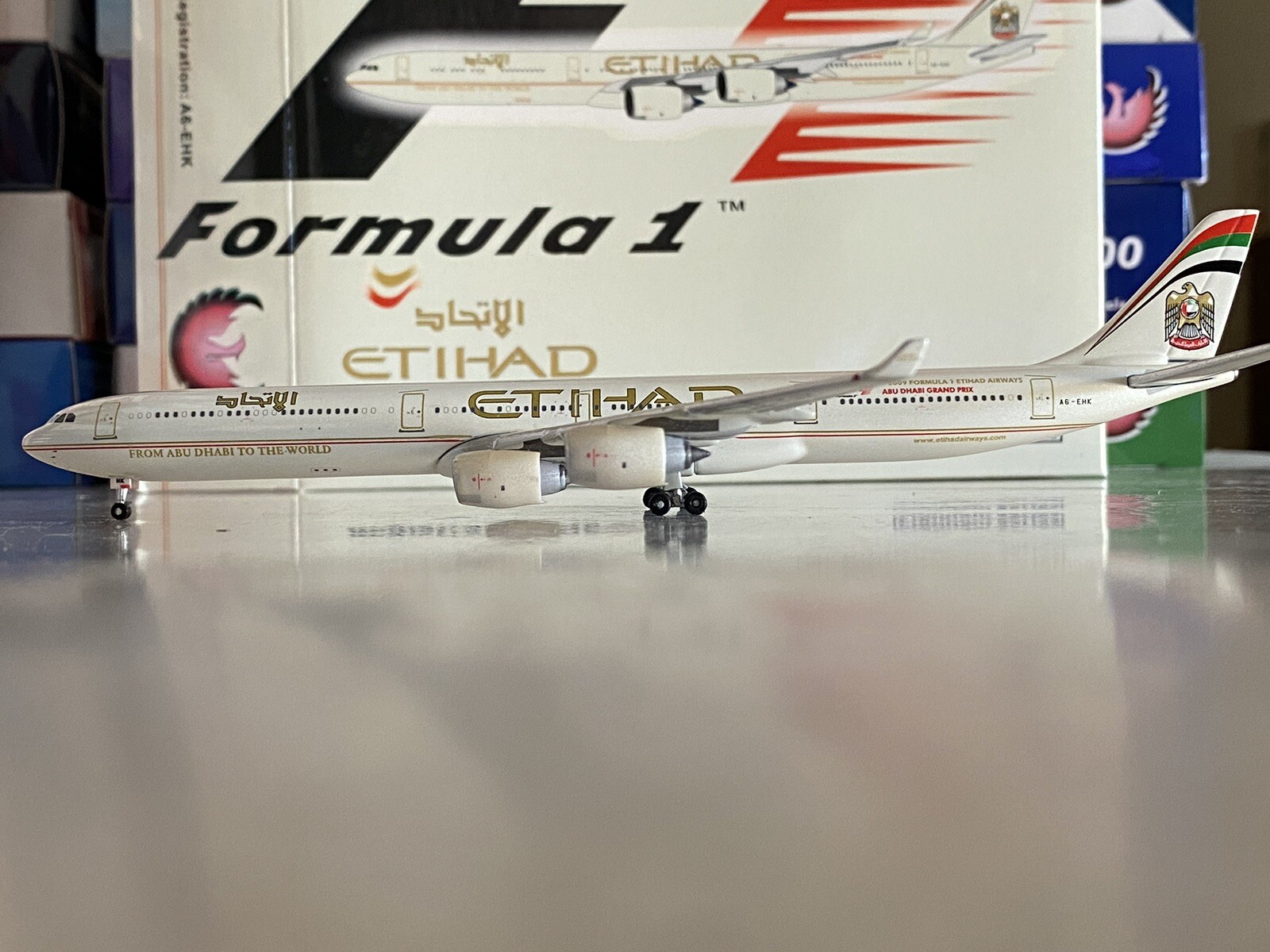 Phoenix Models Etihad Airways Airbus A340-600 1:400 A6-EHK Formula 1 Logo