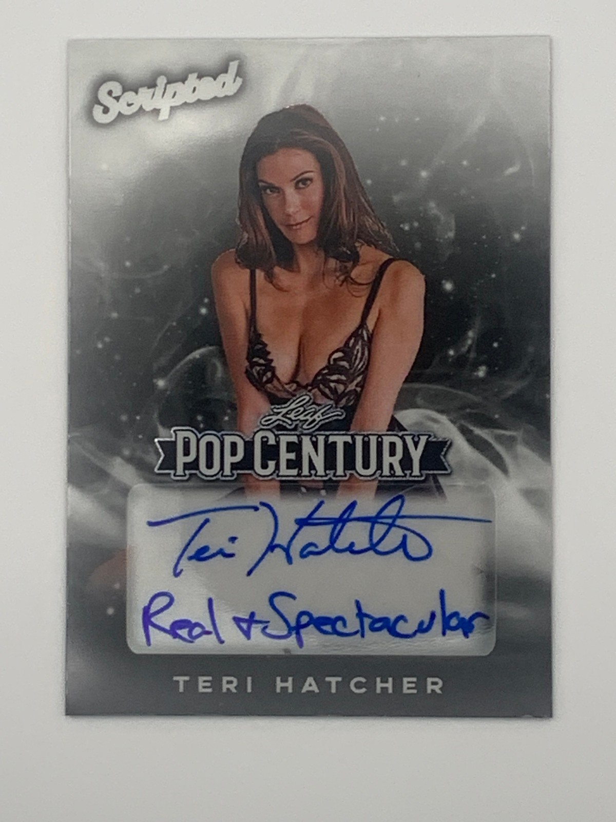 2026 Leaf Pop Century Scripted Teri Hatcher AUTO INSCRIPTION 1/1 GEM