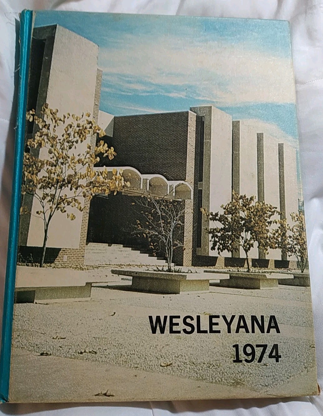 1974 YEARBOOK ILLINOIS WESLEYAN UNIVERSITY 