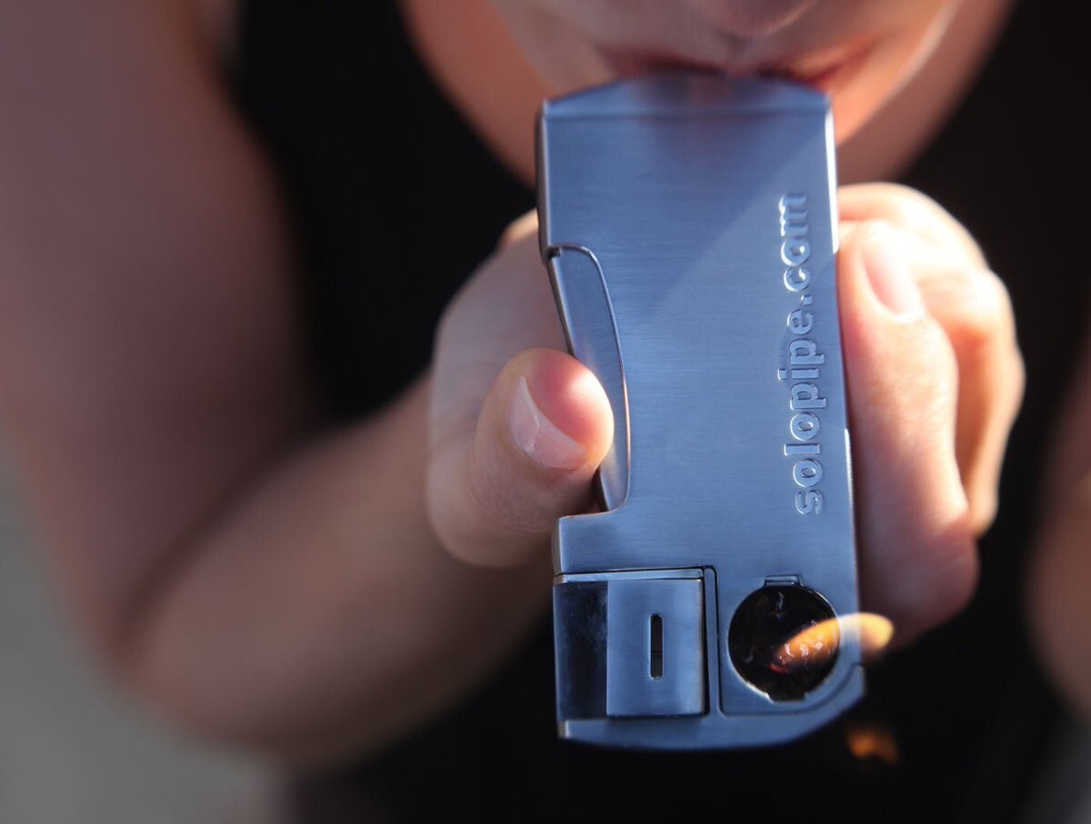 Solopipe - The Original Self-Igniting Pipe and Lighter Combo-