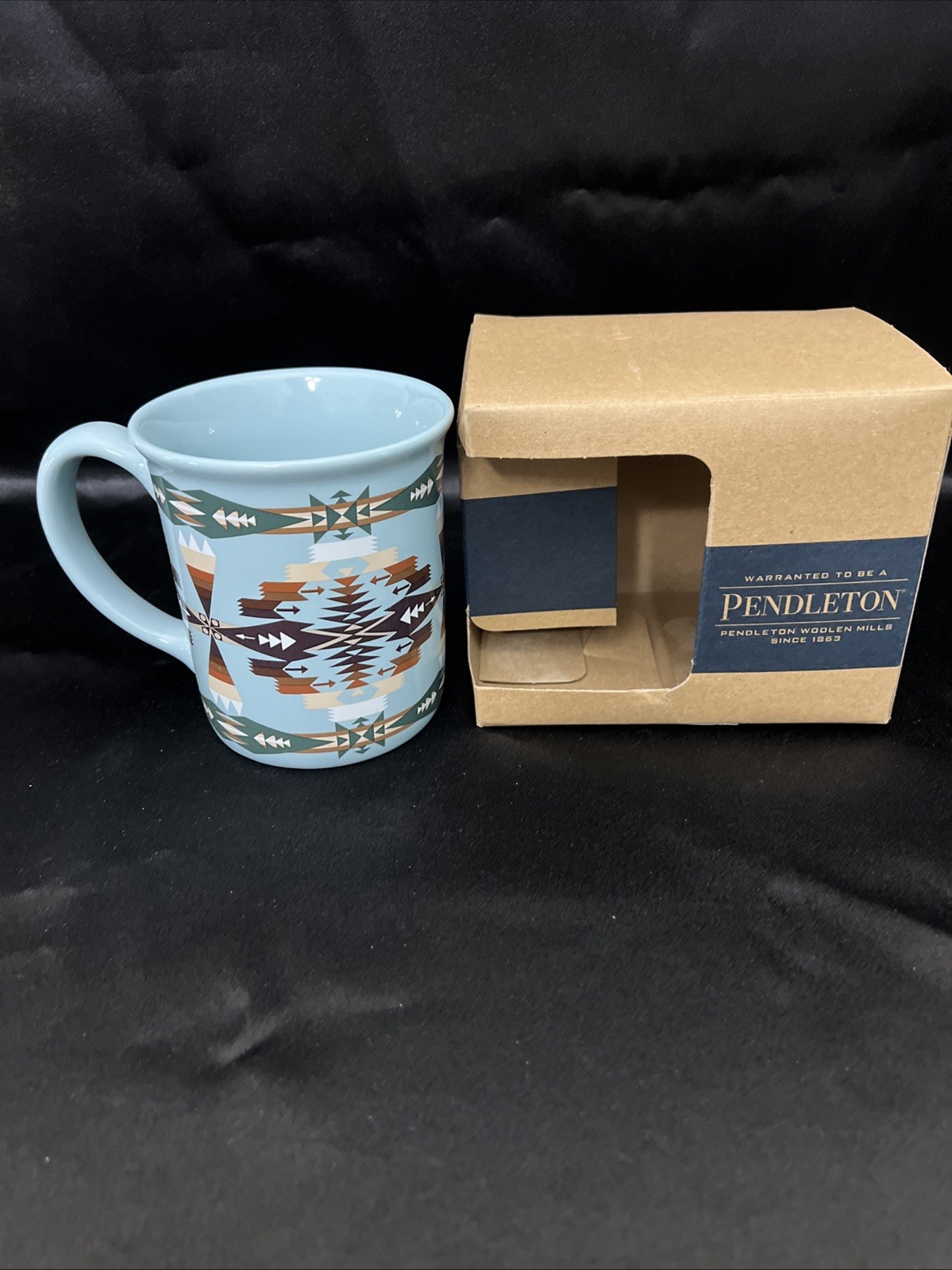 New In Box Pendleton Tucson Aqua  Jacquard Ceramic 18 oz. Coffee Mug