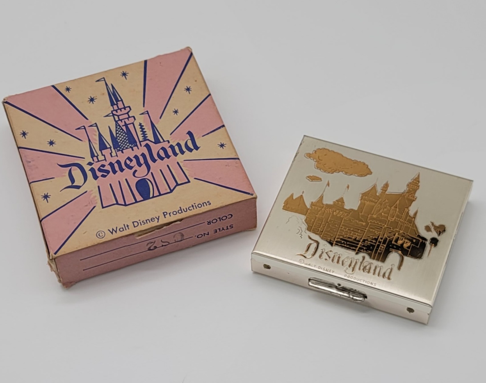 Vintage 1950’s Disneyland Souvenir Compact Cinderella Castle Mirror Original Box