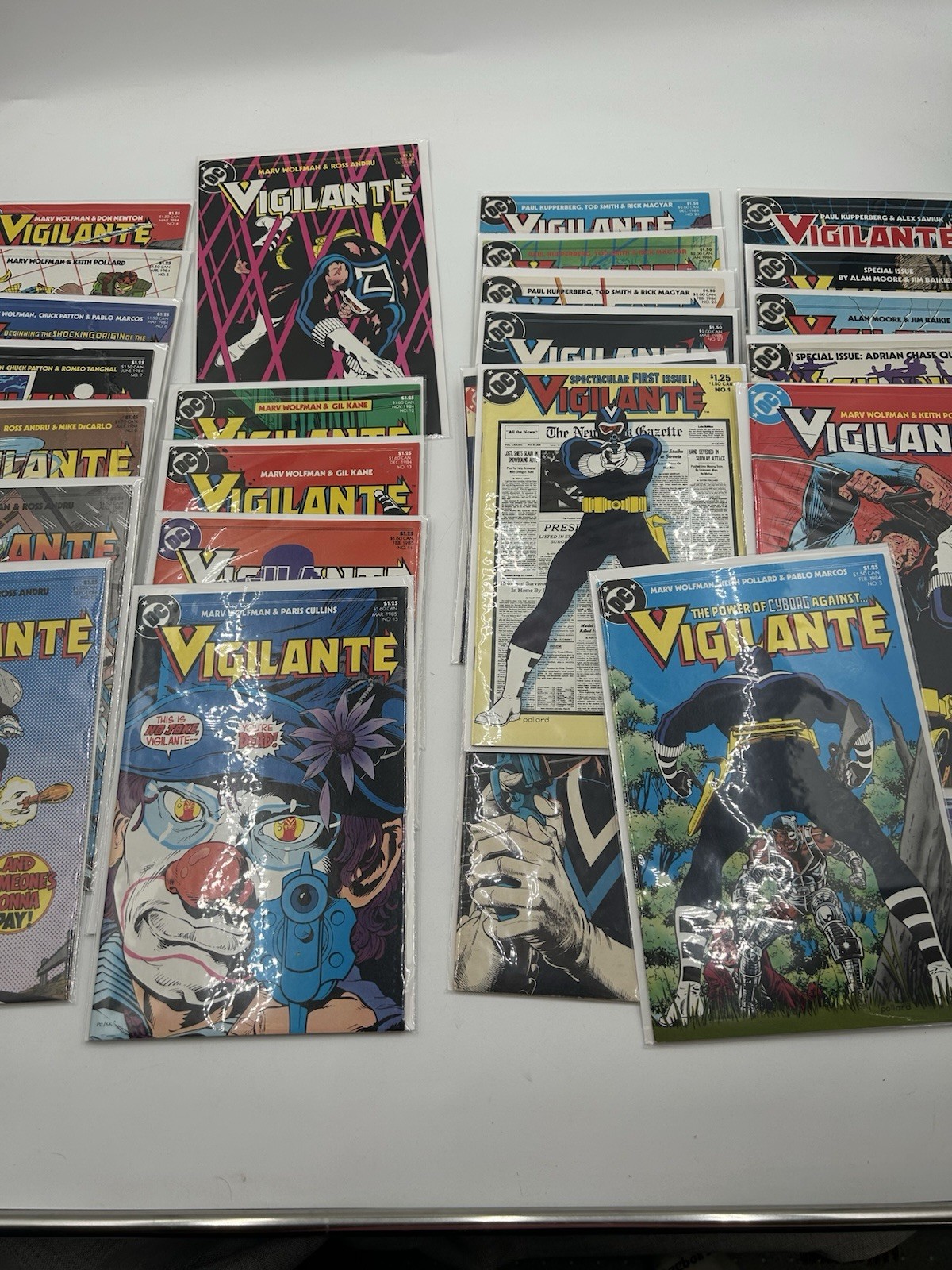 VIGILANTE #1-24 COMPLETE Run + ANNUAL 1-2 DC COMICS High grade Comic Book