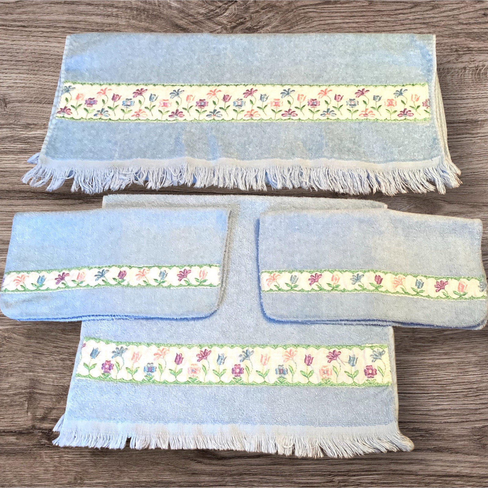 Vintage Cannon Gold Label Powder Blue 4 Piece Bath Set Embroidered Flowers