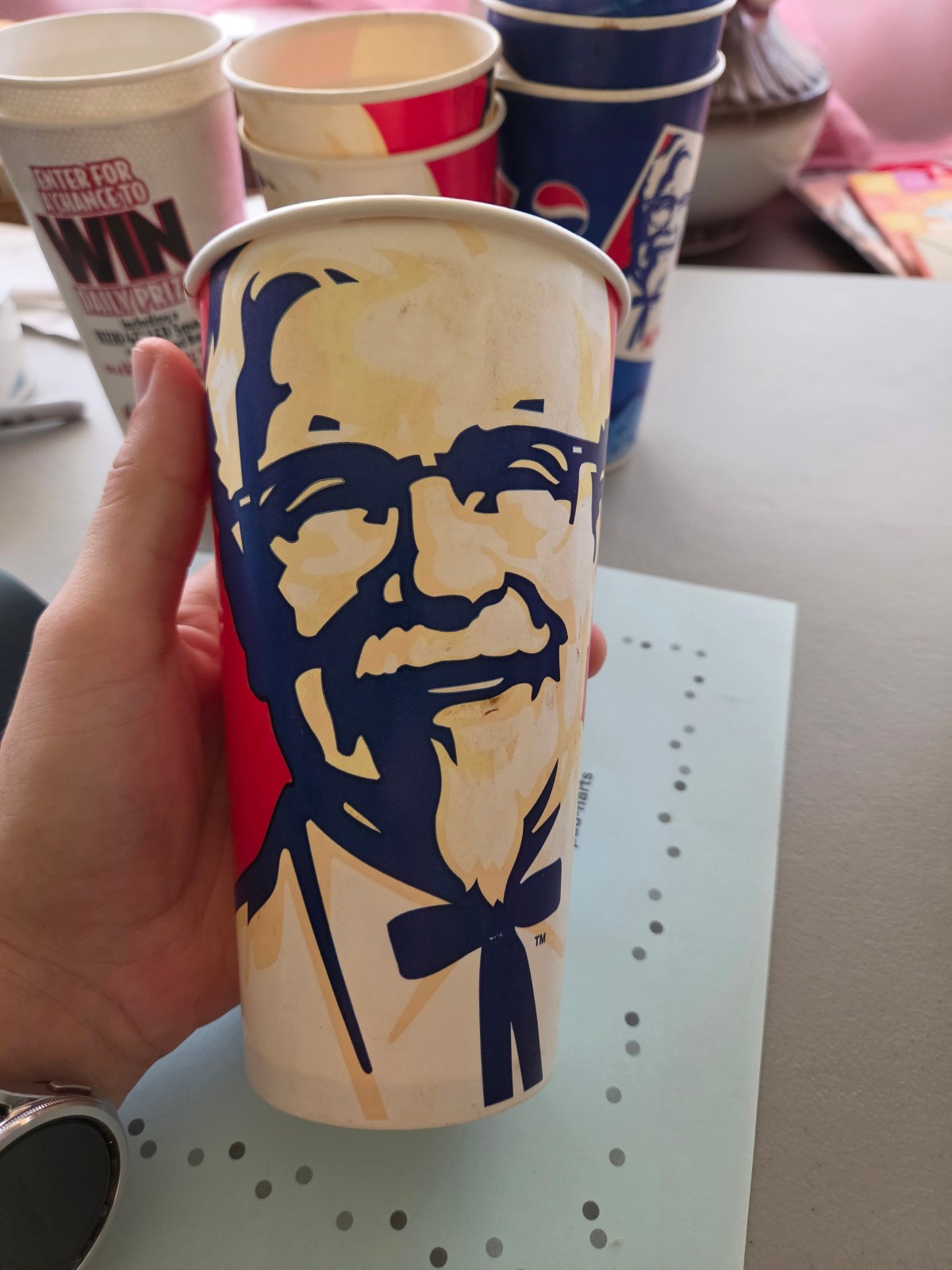 KFC VINTAGE 1997 44oz paper cup Full Sized Colonel