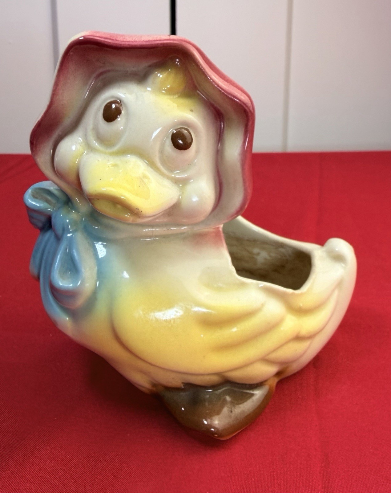Vtg 1950s Anthropomorphic Duck Planter Ceramic Pink Bonnet Blue Bow Kitsch 5.5”