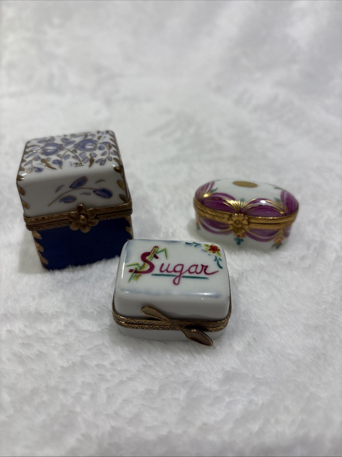 Lot Of 3 Hand painted Limoges Hinged Boxes. Peint Mein France. Farlin’s, Artoria