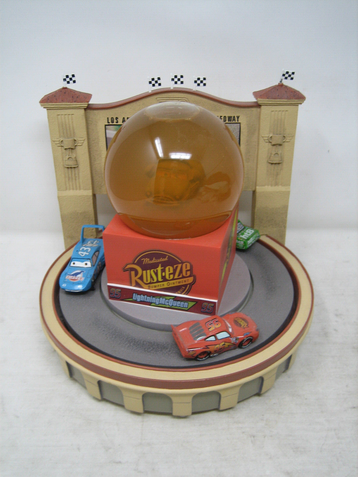 RARE Disney\'s cars electronic snowglobe rust-eze working snow globe pixar
