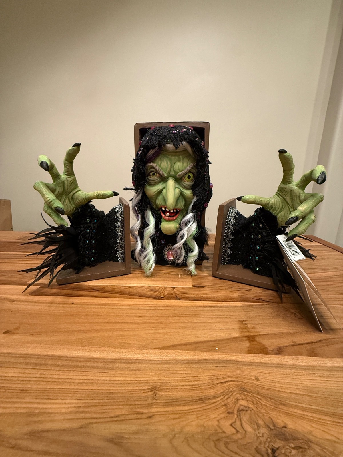 Katherine\'s Collection A Grimm Halloween Grizelda Witch Book And Bookends