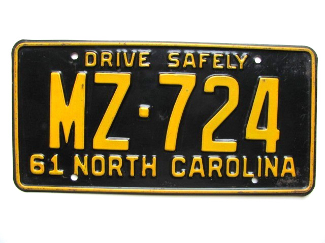 1961 NORTH CAROLINA NC LICENSE PLATE TAG, LOW NUMBER,  ORIGINAL, VINTAGE, NICE
