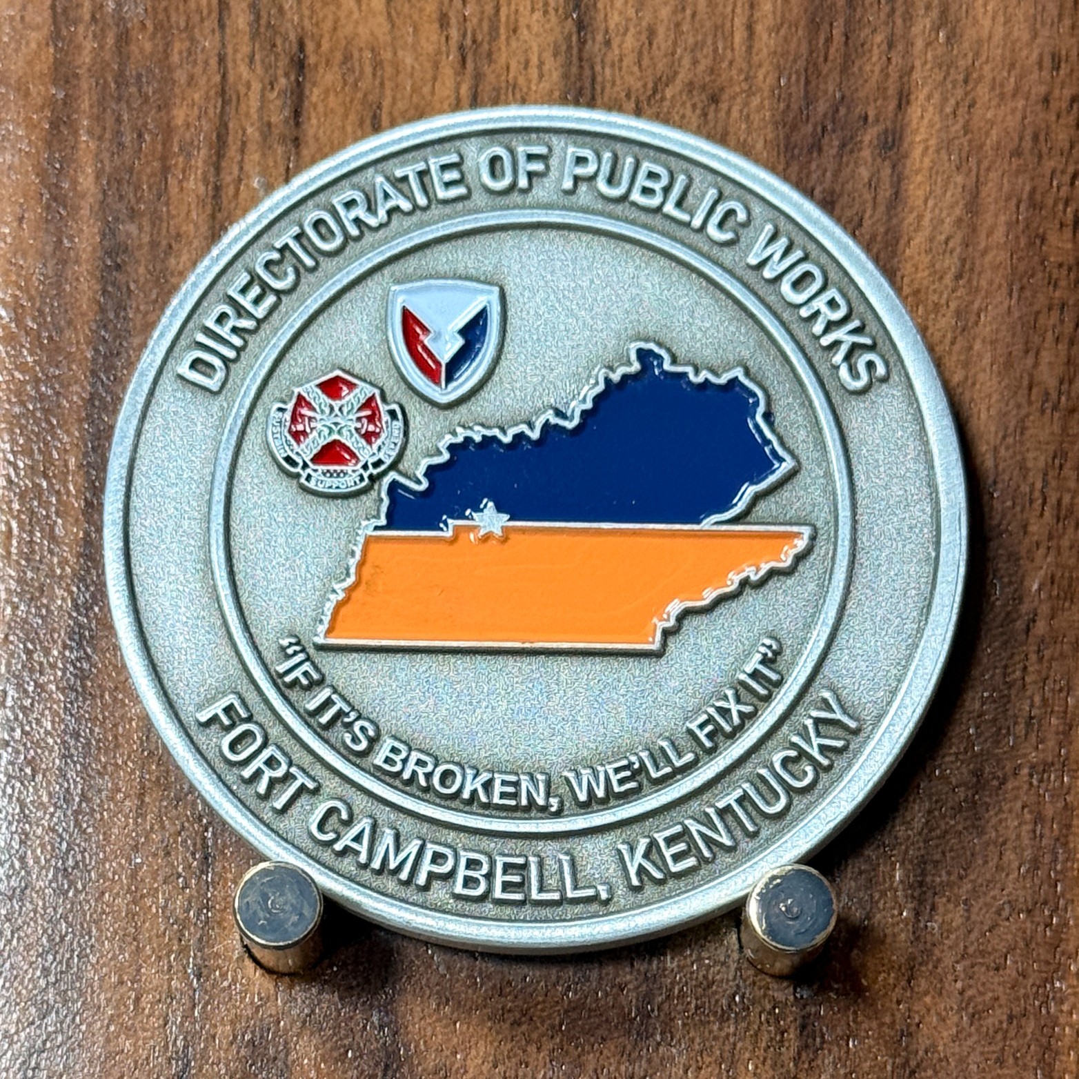 Fort Campbell Kentucky DPW Directorate of Public Works Challenge Coin  M#31