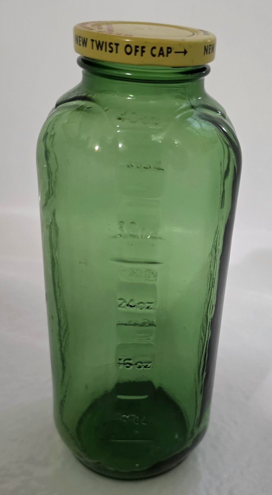 Vintage Anchor Hocking Green Glass Refrigerator Water Bottle 40 oz  Original Lid