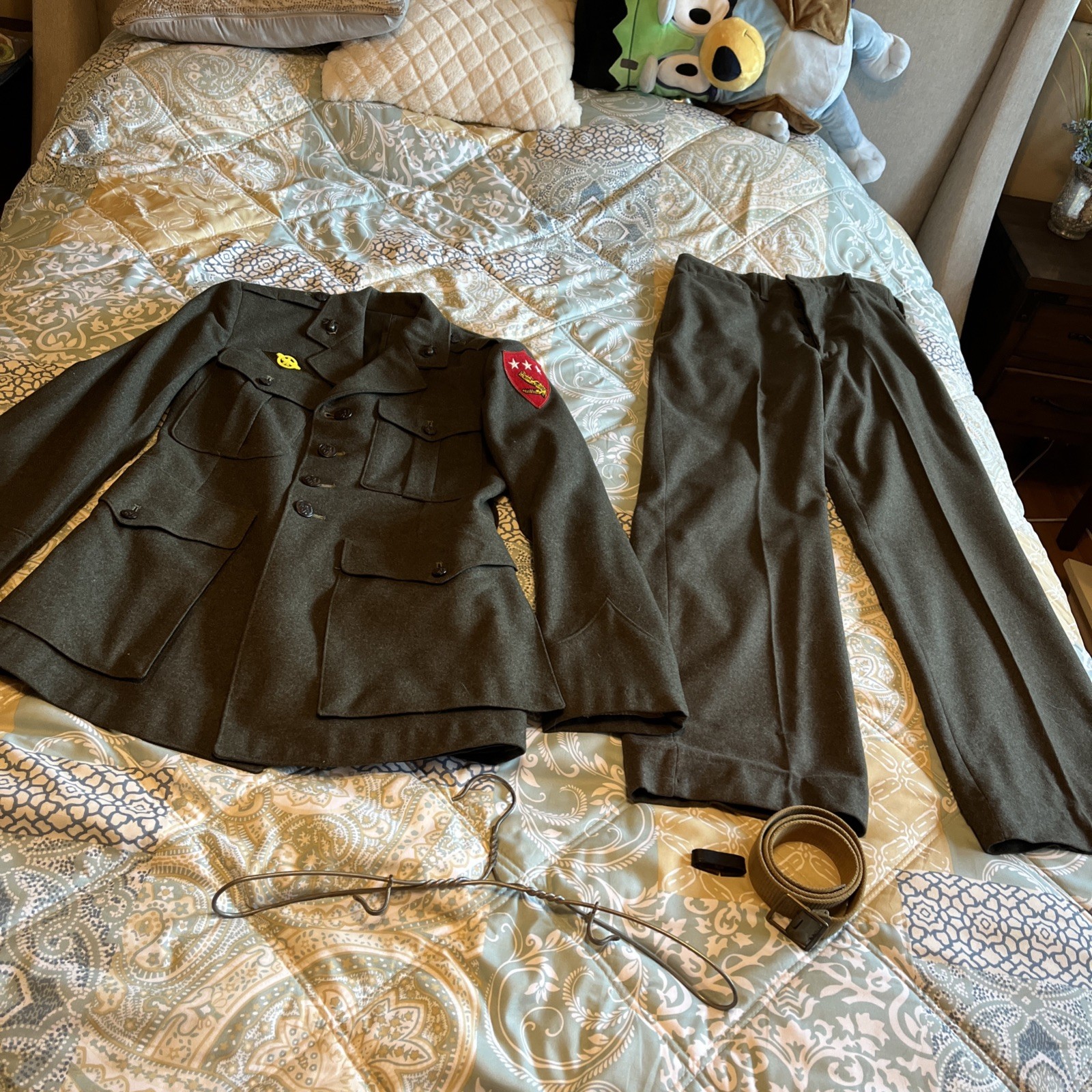 Named USMC WWII Fifth Amphibious  Marine Corps  Dress Green Jacket Pants & Belt