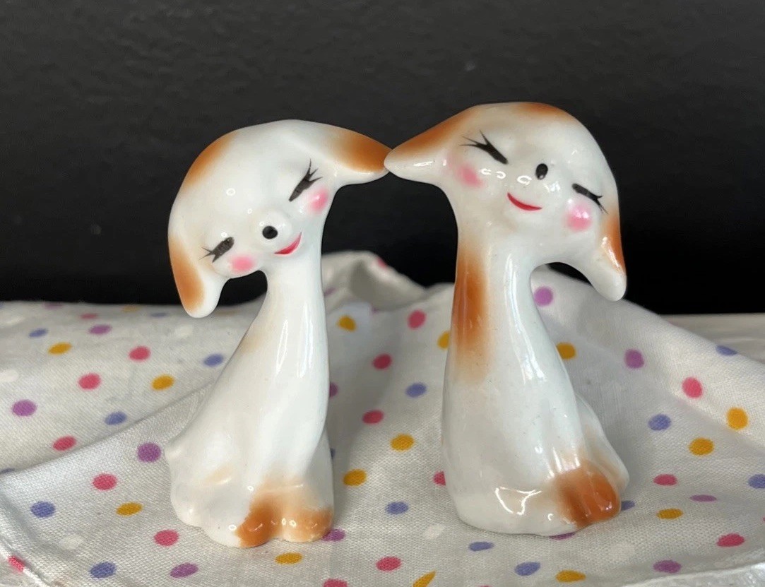 2 Vintage Happy Puppy Dogs Sculptures Figurines MCM 1950s Kitsch Knick Knacks
