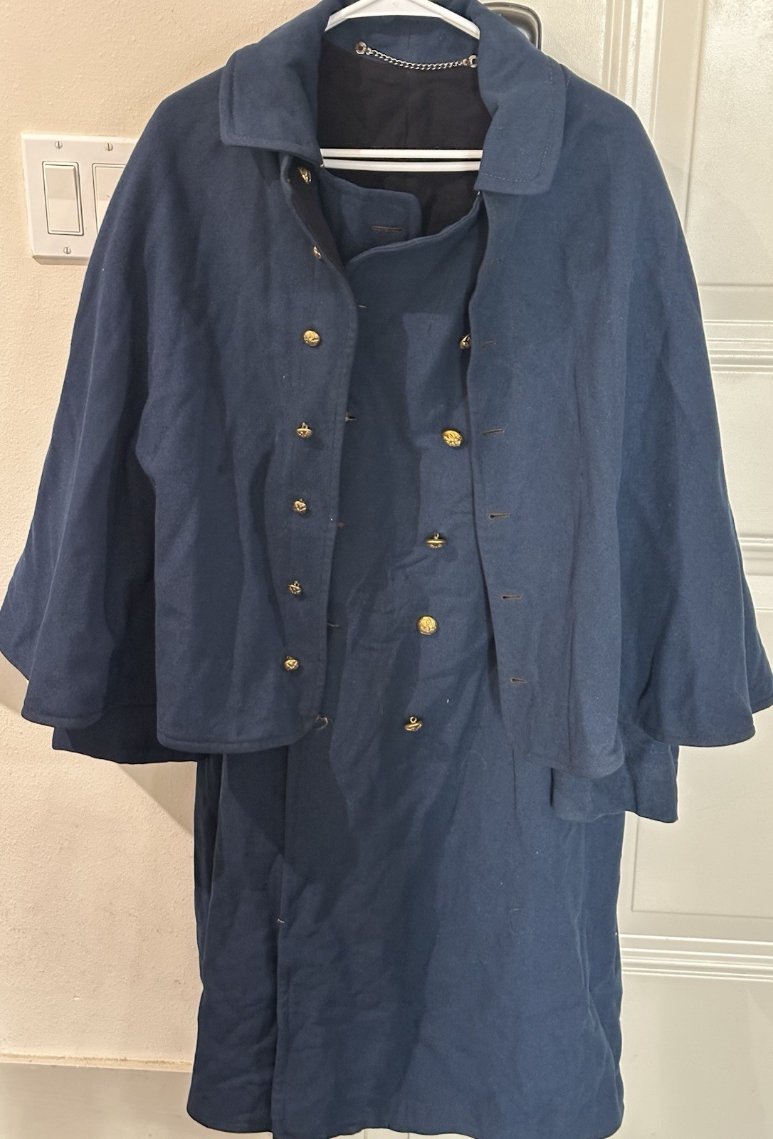 M1885 INFANTRY OVERCOAT AND CAPE COMPLETE ALL ORIGINAL - A CLASSIC.