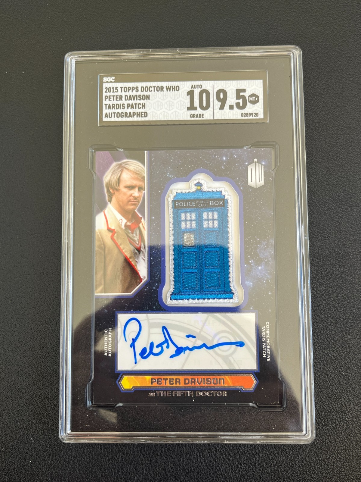 Peter Davison 2015 Topps Doctor Who Auto Patch Tardis Fifth Doctor SGC 9.5 
