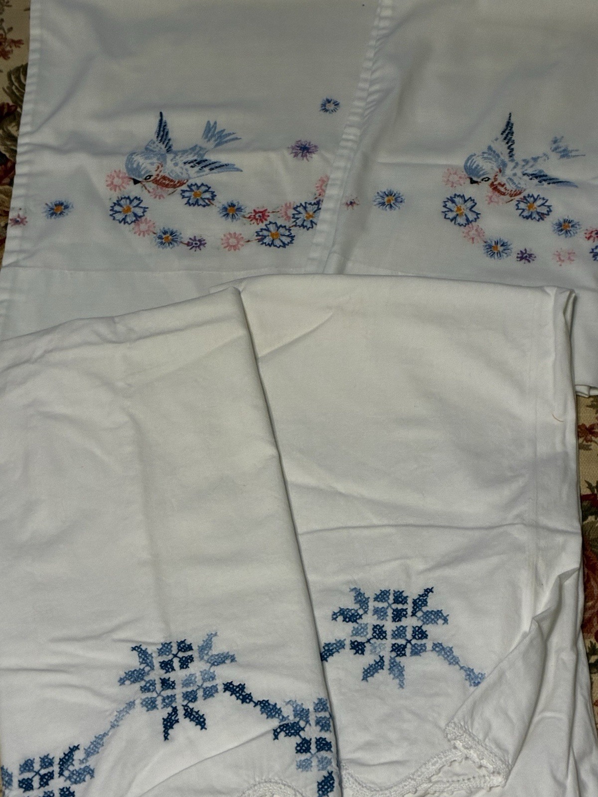 Vintage Pillowcases Set of 4 Standard Size Embroidered Birds