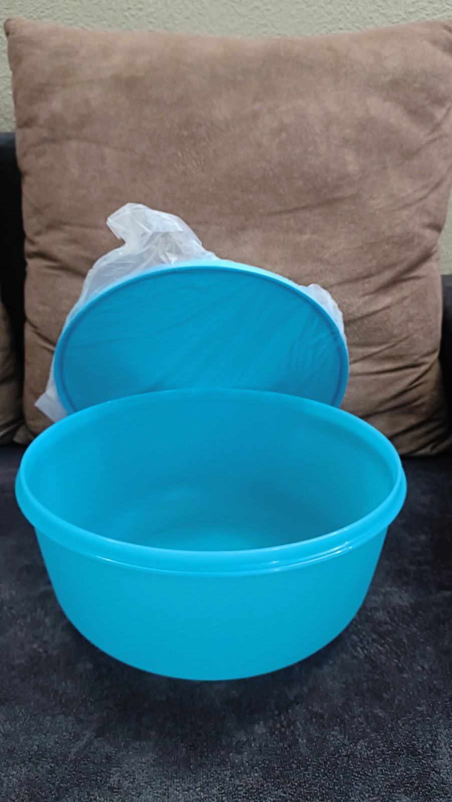 Tupperware SS Bowl  Food Storage Bowl Dry n Liquid Both Christmas Gift