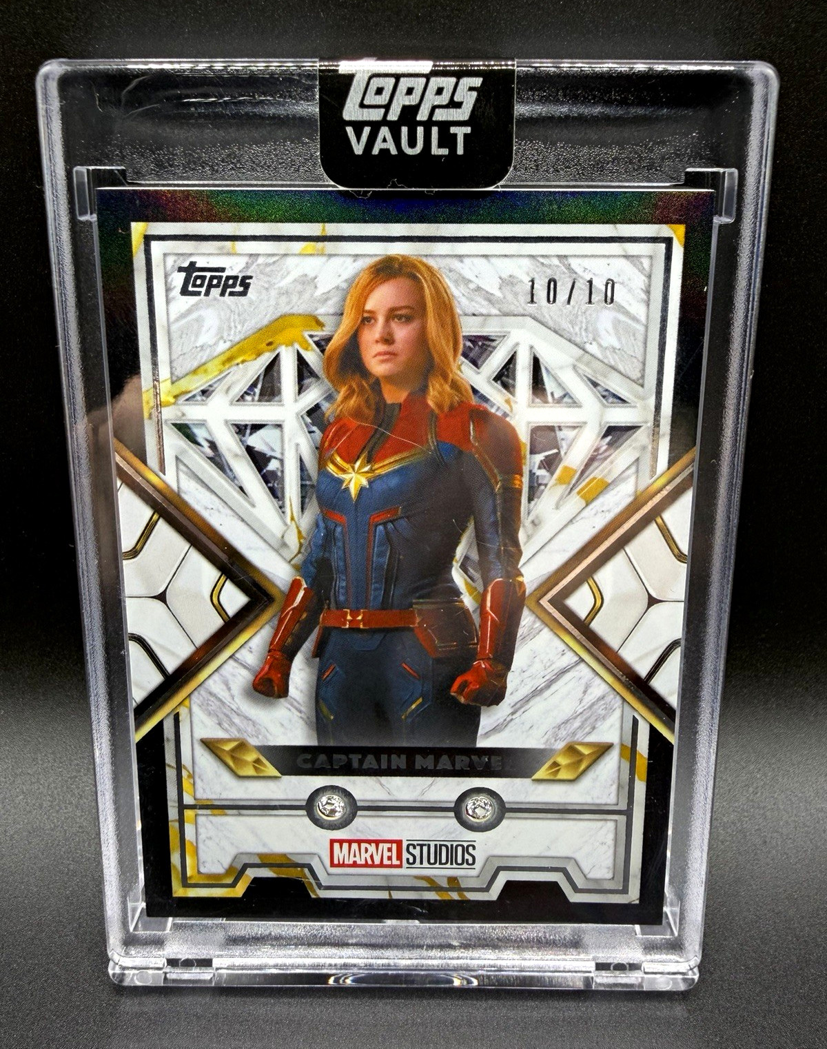 Topps 2026 Marvel Vault Captain Marvel MD-09 Numbered 10/10. 2 Diamonds