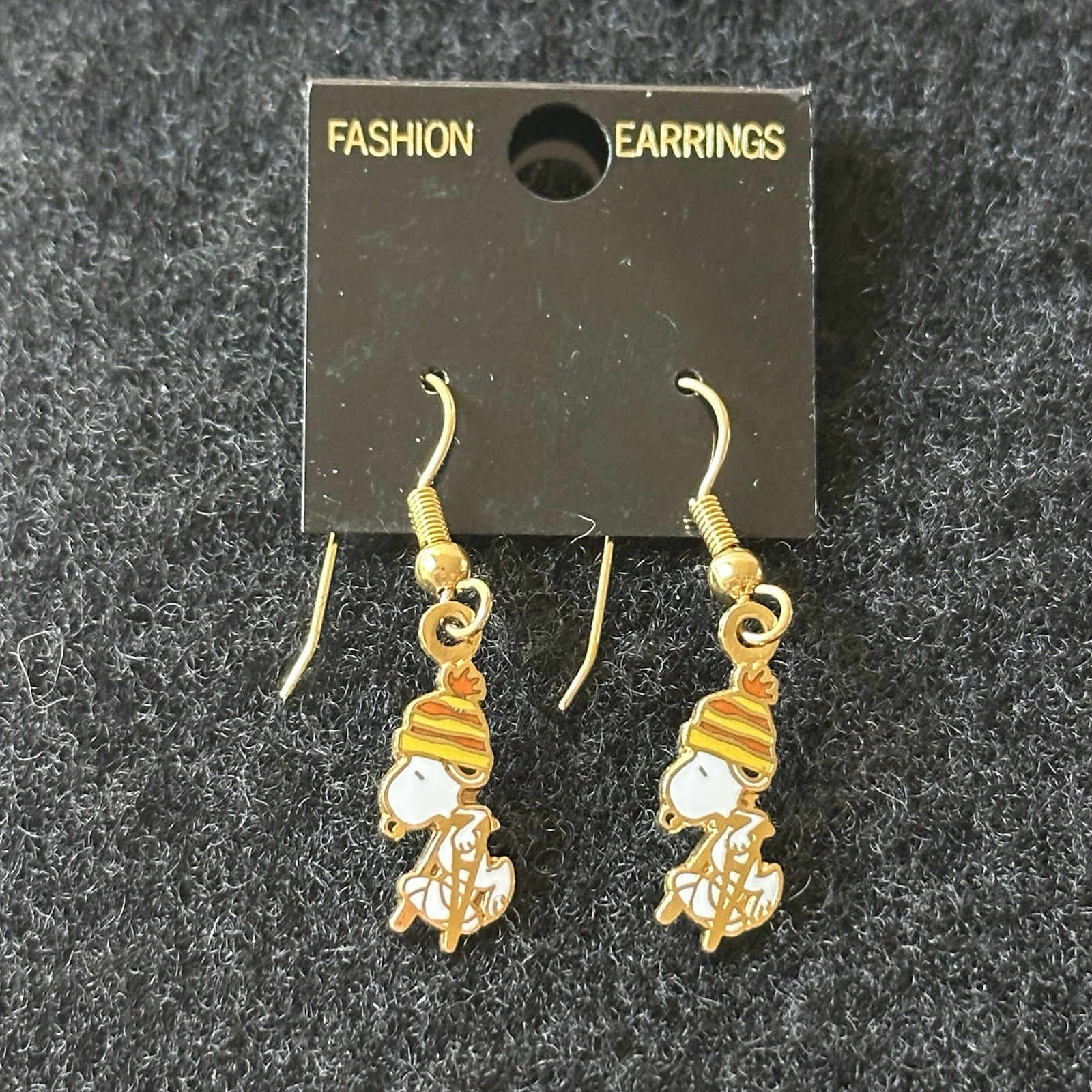 Vintage Snoopy on Crutches Earrings, Peanuts, Aviva, United Feature Syndicate