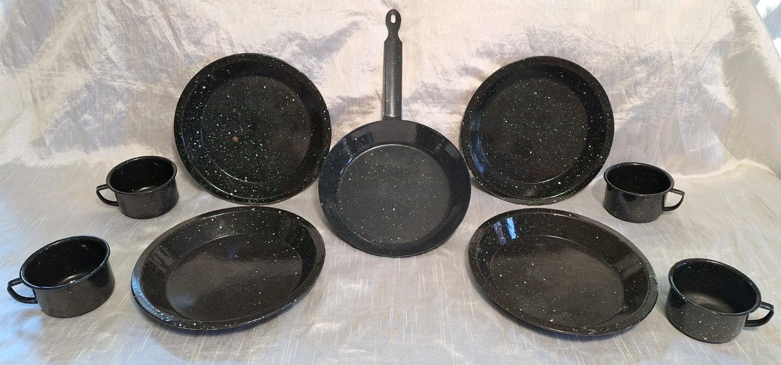 VTG B&W Speckled Enamelware Graniteware Spatterware Frying Pan/Pie Dish/Mug 9PCS