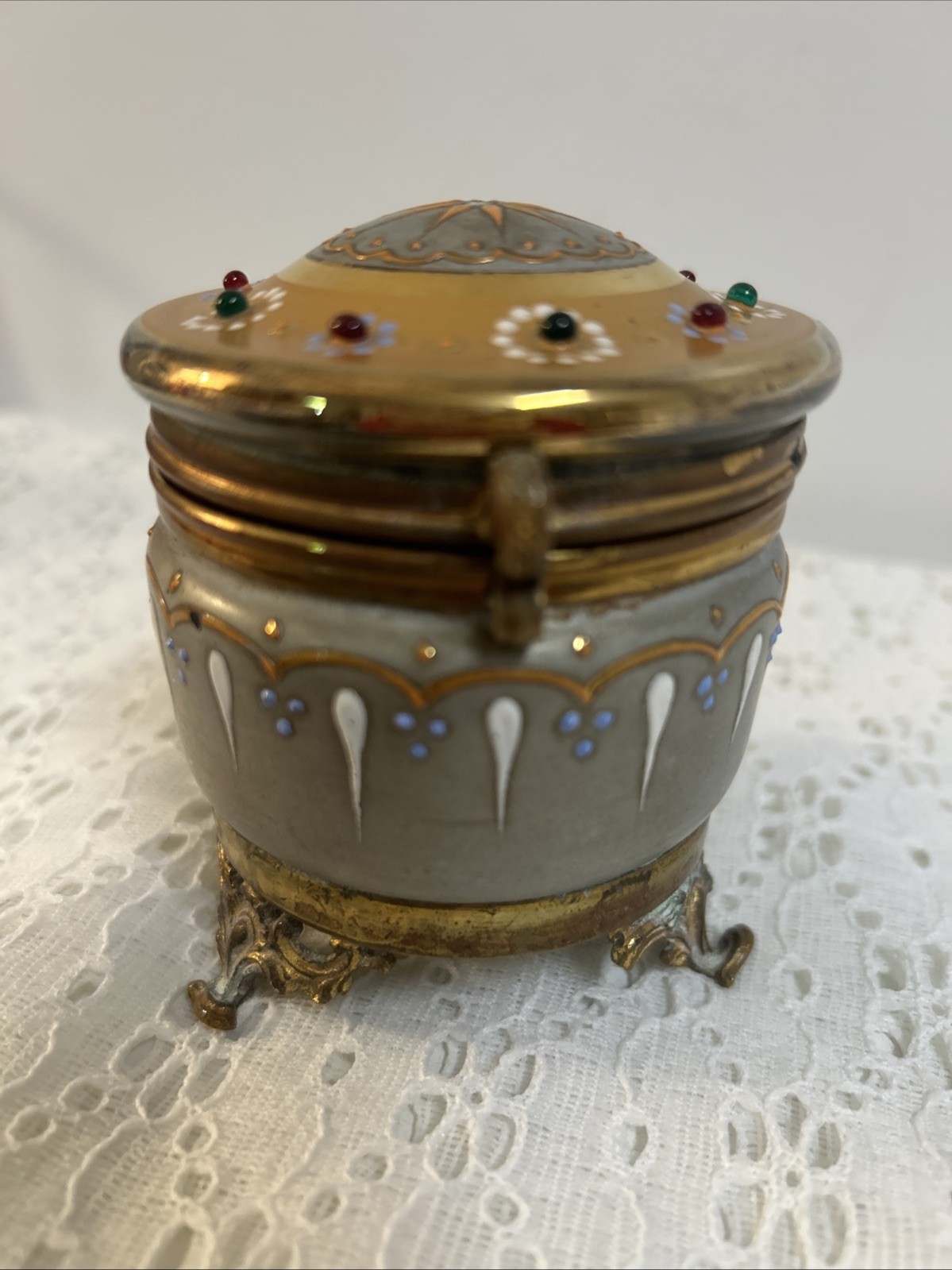 Vintage Evans Hinged Lid Glass Brass Table Lighter Hand Painted Jeweled USA Feet