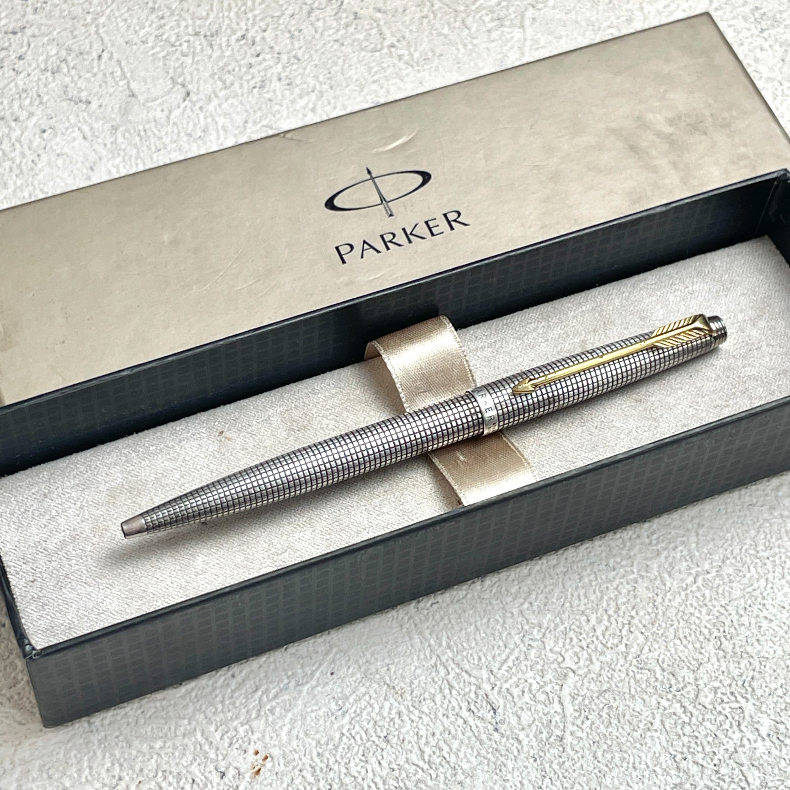 VIntage Parker 75 Cisele Sterling Silver Ballpoint Pen Gold Trim USA BS249