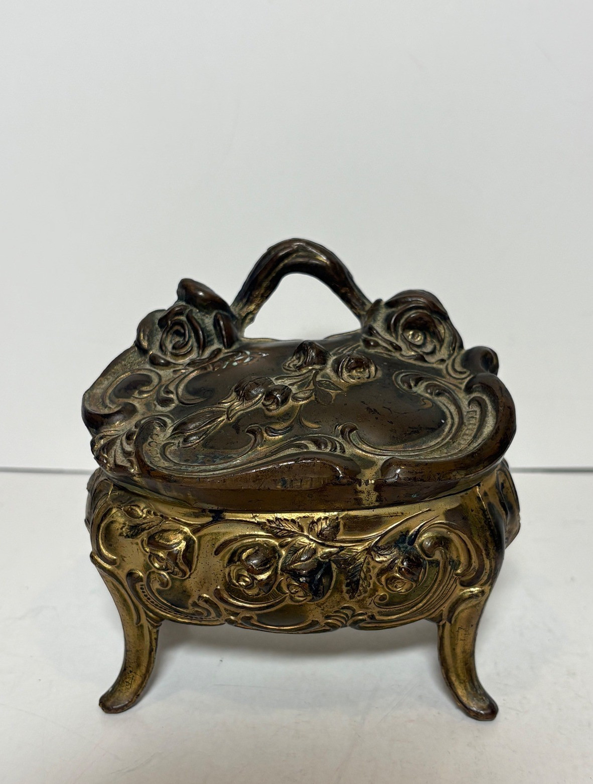 Antique Jennings Brothers A45 Ormolu Gilded Brass Footed Trinket Box Casket