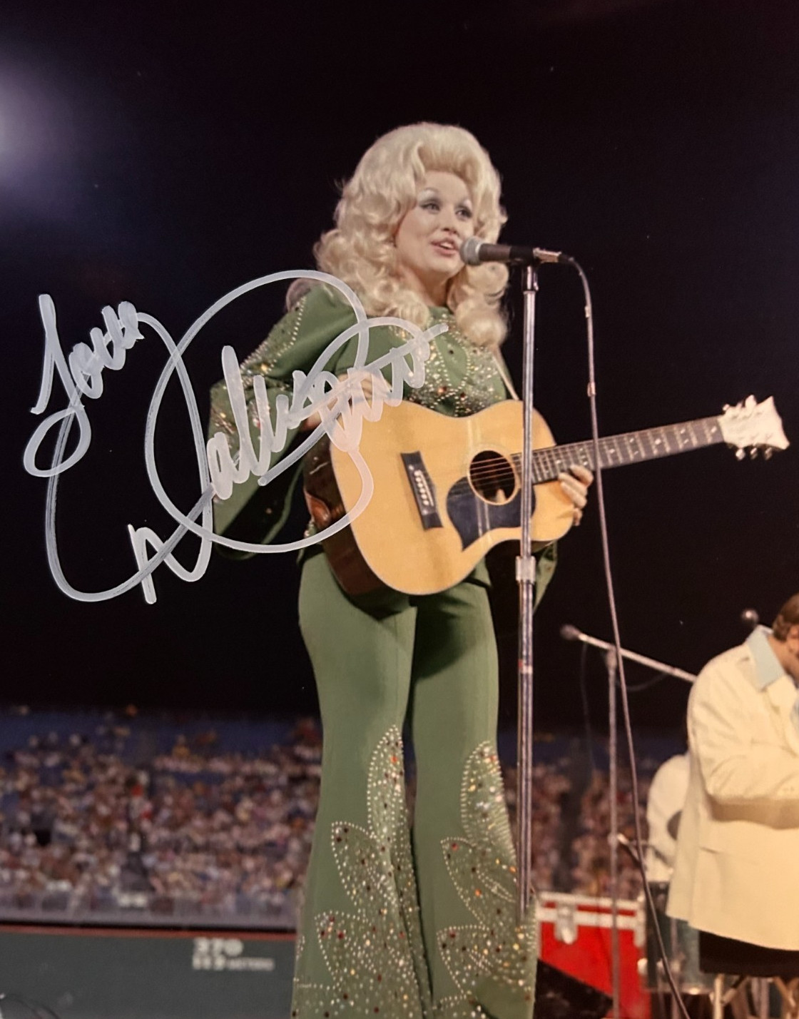 DOLLY PARTON Signed Authentic Autograph 8x10 inch: Original Signature with COA