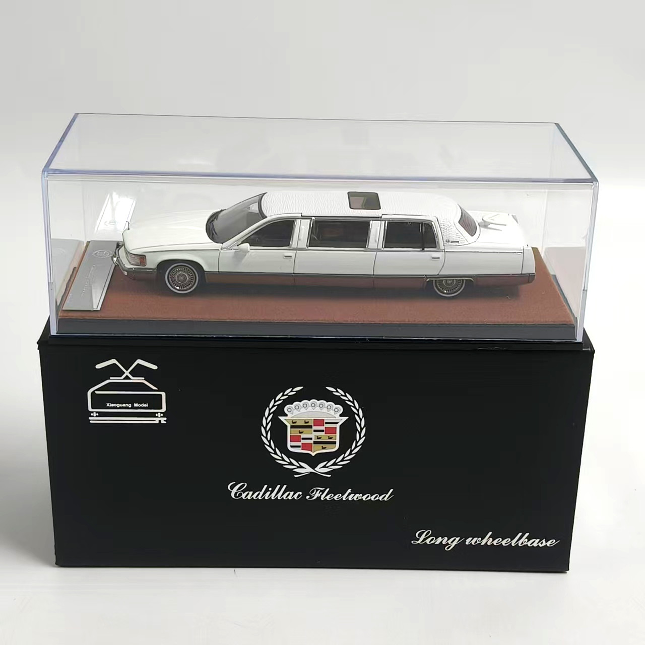1:64 Diecast Alloy Model Fleetwood Stretch Limousine White Collectible
