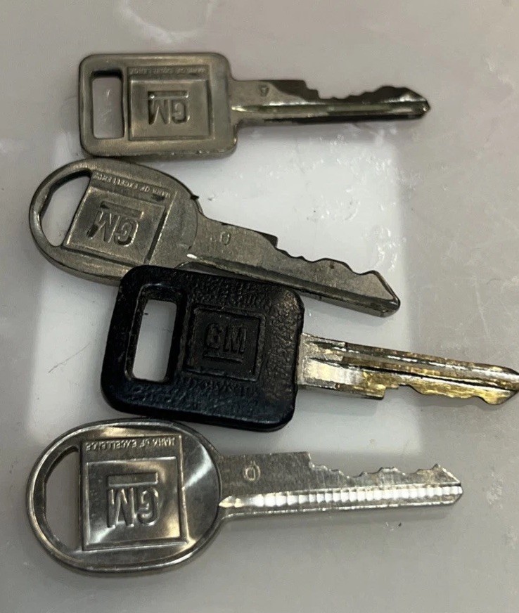 Vintage GM General Motors Keys Set Of 4