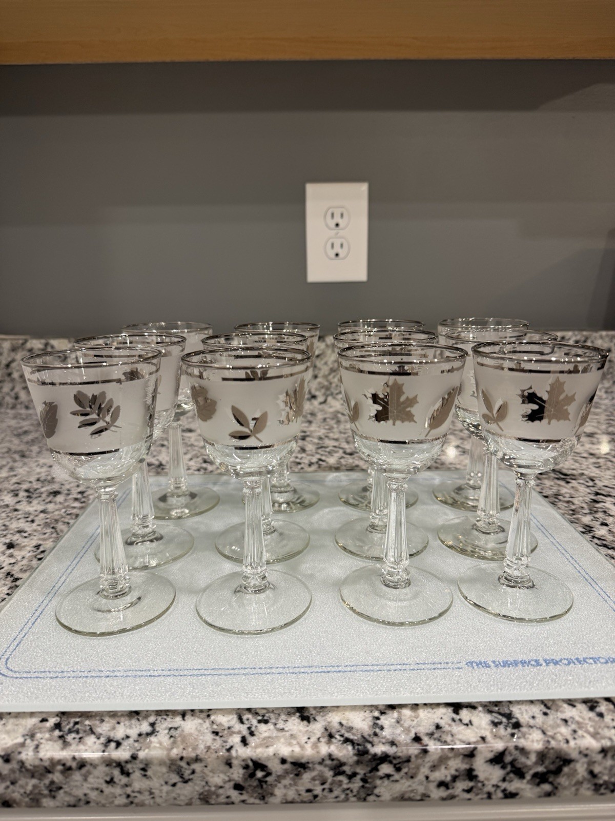 Set Of 12 Vintage Libbey Silver Leaf Frosted Wine Glasses