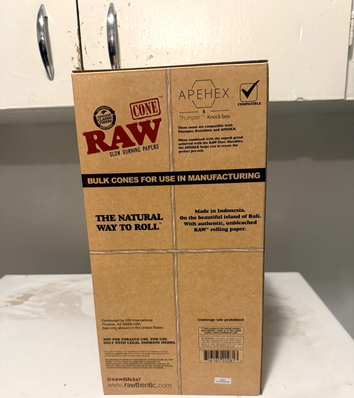RAW Classic Slow Burning King Size Cone Papers Bulk 1400 Per Box