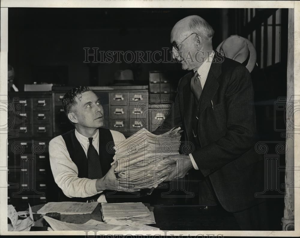 1935 Press Photo Ex-Army leader Walter Waters & JW Marbury, Chief of Mail
