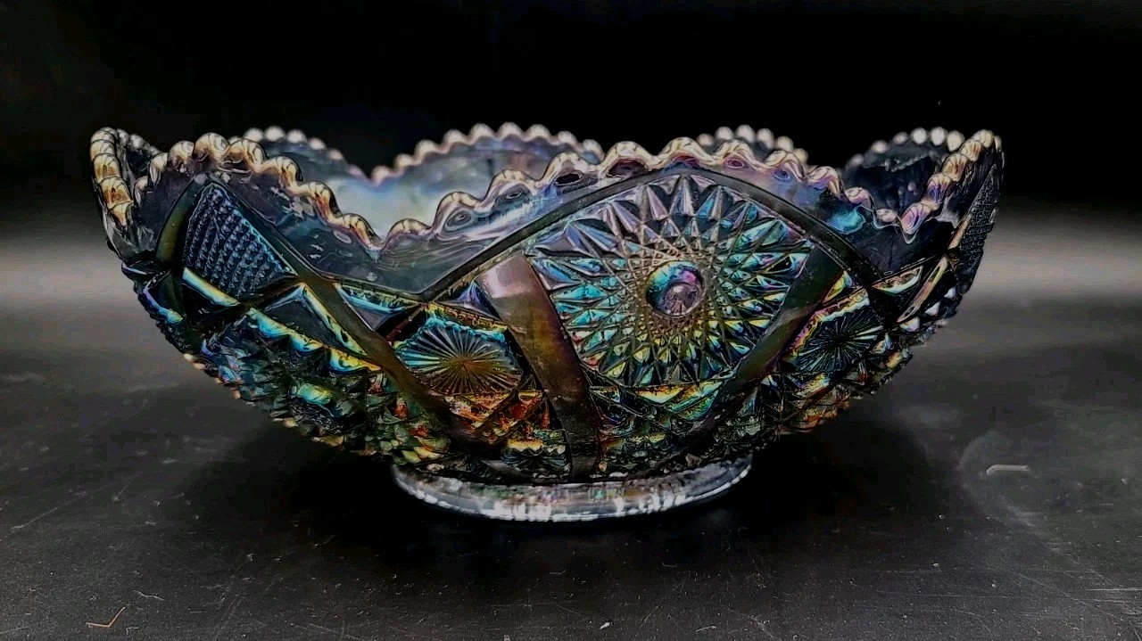 Vintage Imperial Glass Hobstars & Arches Smoke Amethyst Carnival Glass Bowl 9.5”