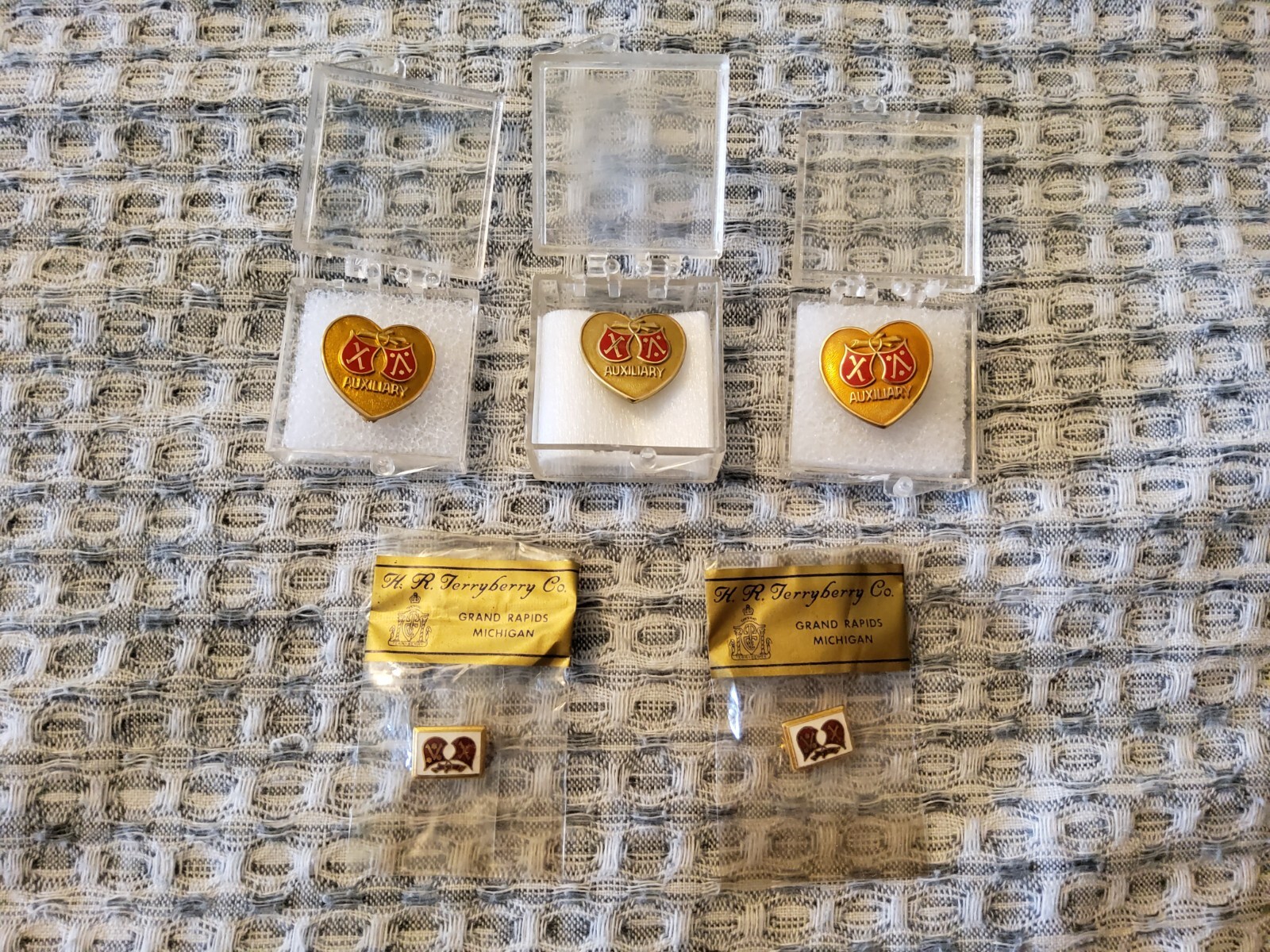 Terry Berry AUXILIARY Pins Beautiful 10K 12k 24kGP Rare COLLECTIBLES Lot of 5