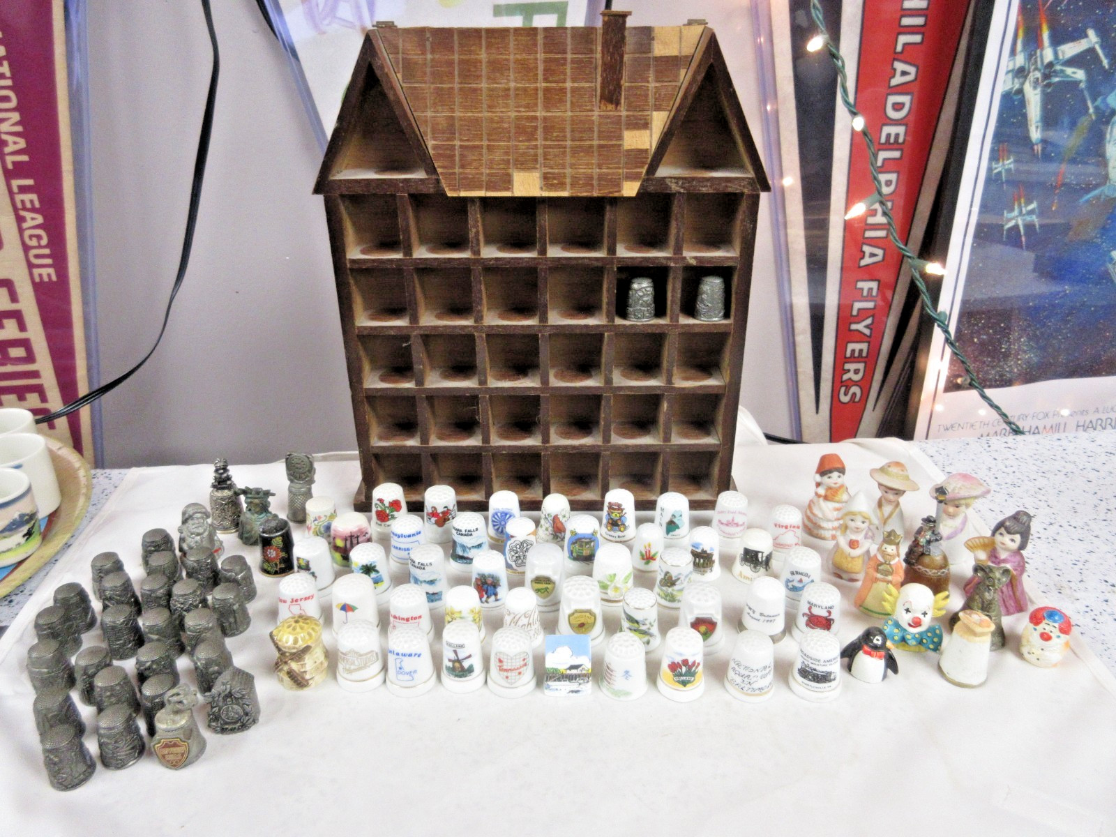 Huge Vintage Mixed Lot 88 Thimbles Pewter Porcelain Figural Ceramic Wooden Case