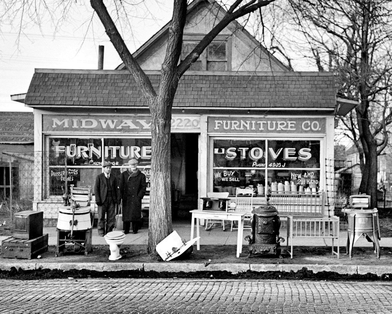 1936 Secondhand Store  COUNCIL BLUFFS Iowa  DEPRESSION ERA Photo  (196-a)