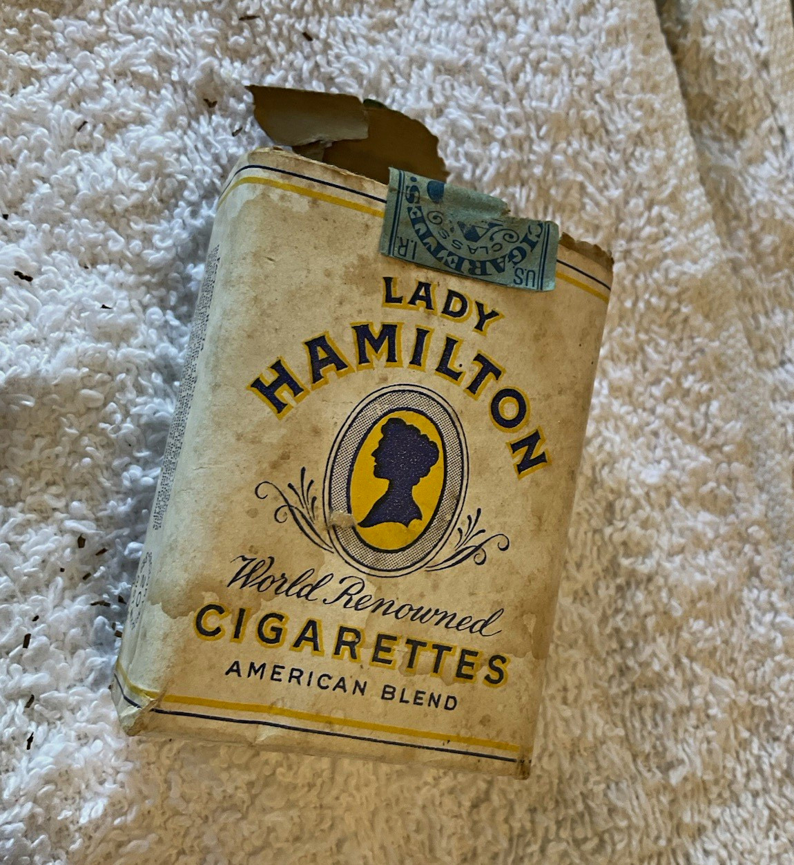 RARE Lady Hamilton World Renowned American Blend Cigarettes Vintage — Empty 