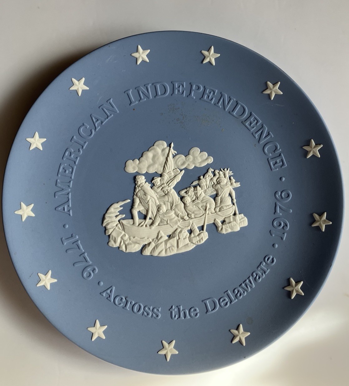 Wedgwood Pale Blue Jasperware Bicentennial 8 Inch Plate Across The Delaware 1976