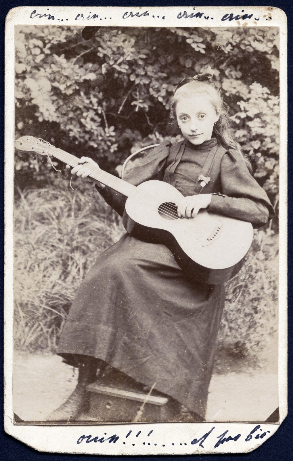 sweet girl w guitar, musical instrument, ID Helene, signed, funny antique CDV, 1