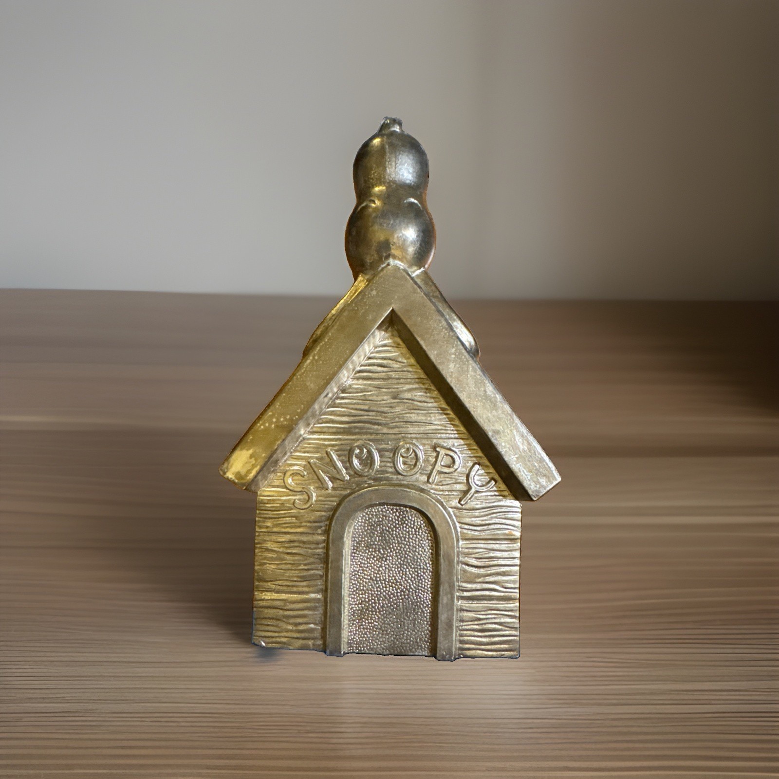 Leonard Peanuts Snoopy Doghouse Coin Bank Metal Vintage 1958 No Stopper