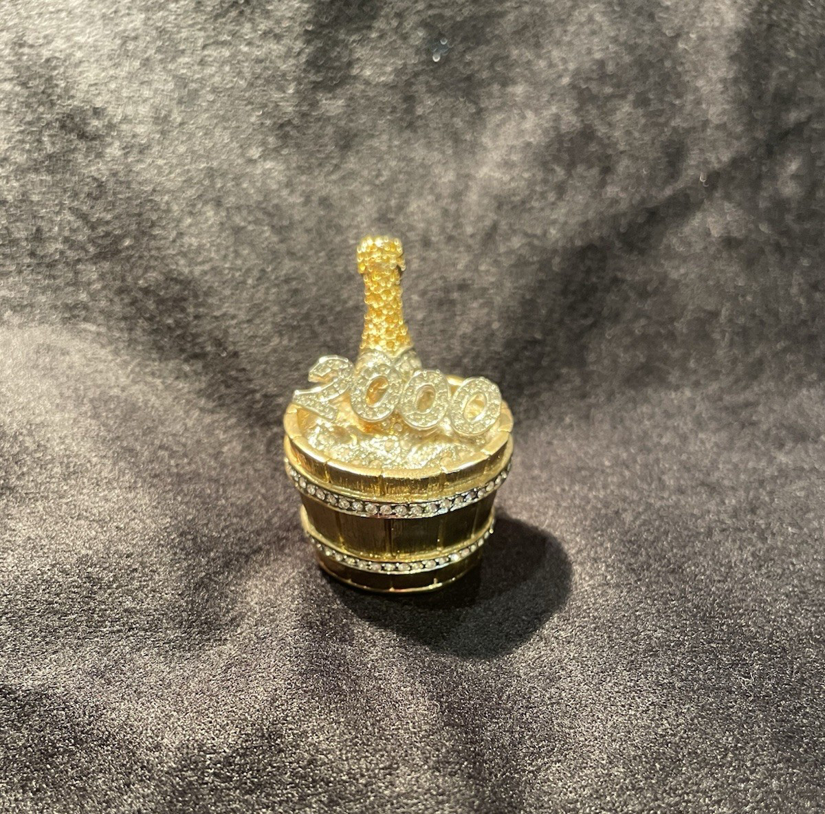 Carucci Bejeweled 2000 Champagne Trinket box Figurine NIB  Rare Collectible
