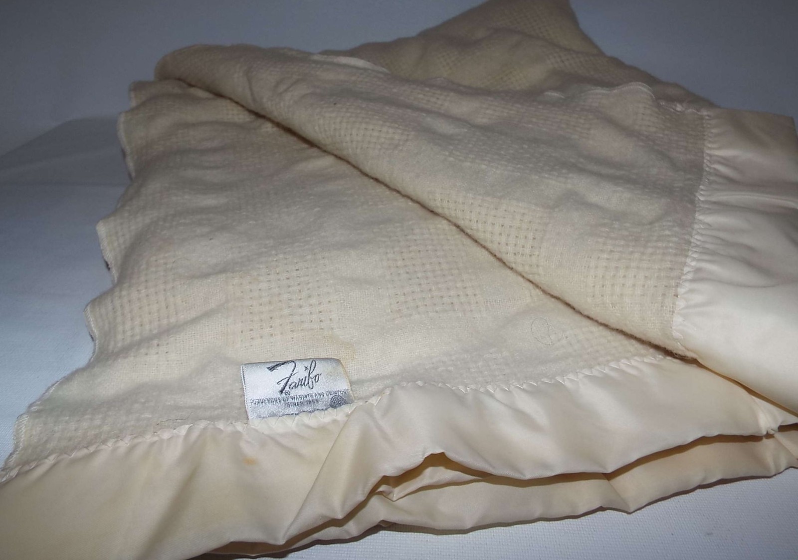 Vintage Faribault Woolen Mill Thermal Blanket 100% Wool Waffle Weave Cream 78x82
